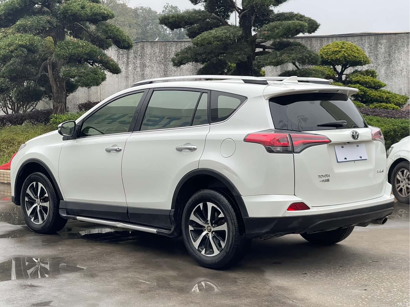 Toyota RAV4, 2017 13
