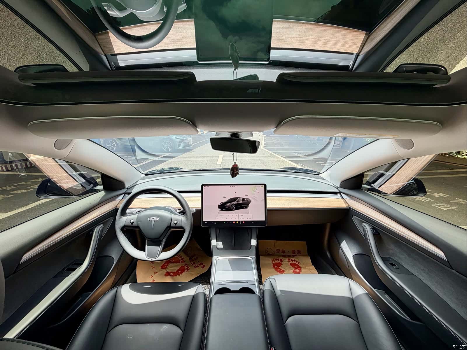Tesla Model 3, 2023 11