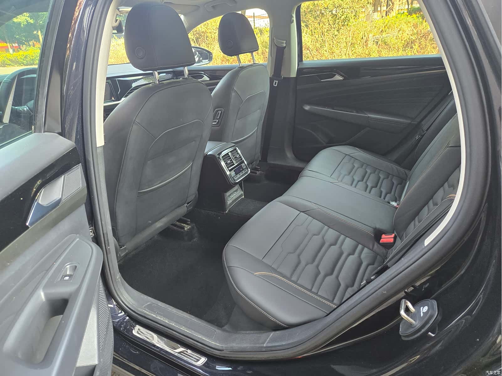 Volkswagen Passat, 2021 6