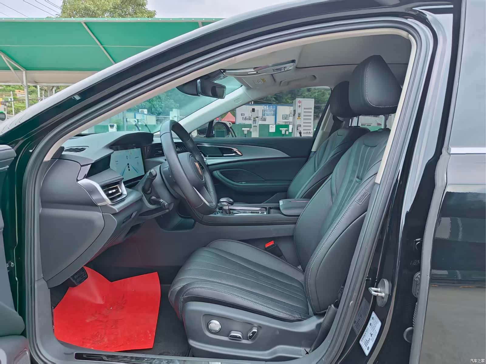 Hongqi H5, 2024 8