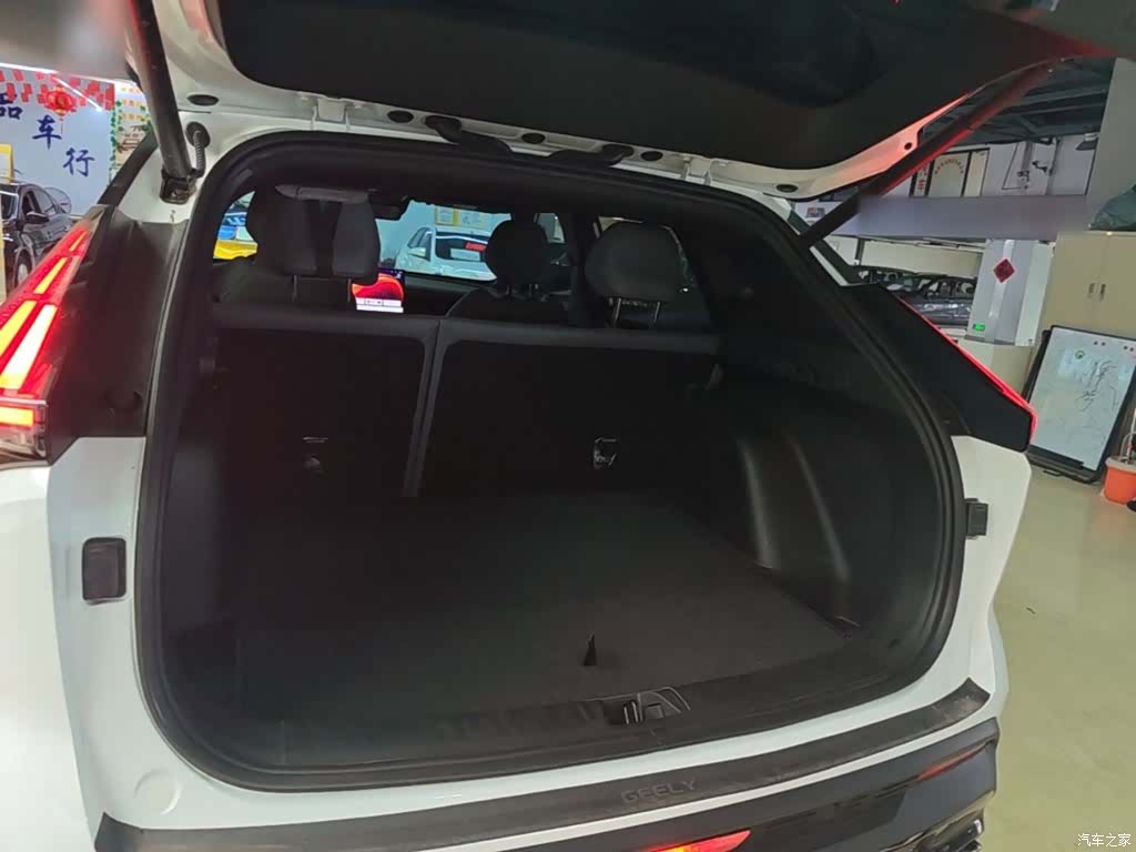 Geely Boyue, 2025 19