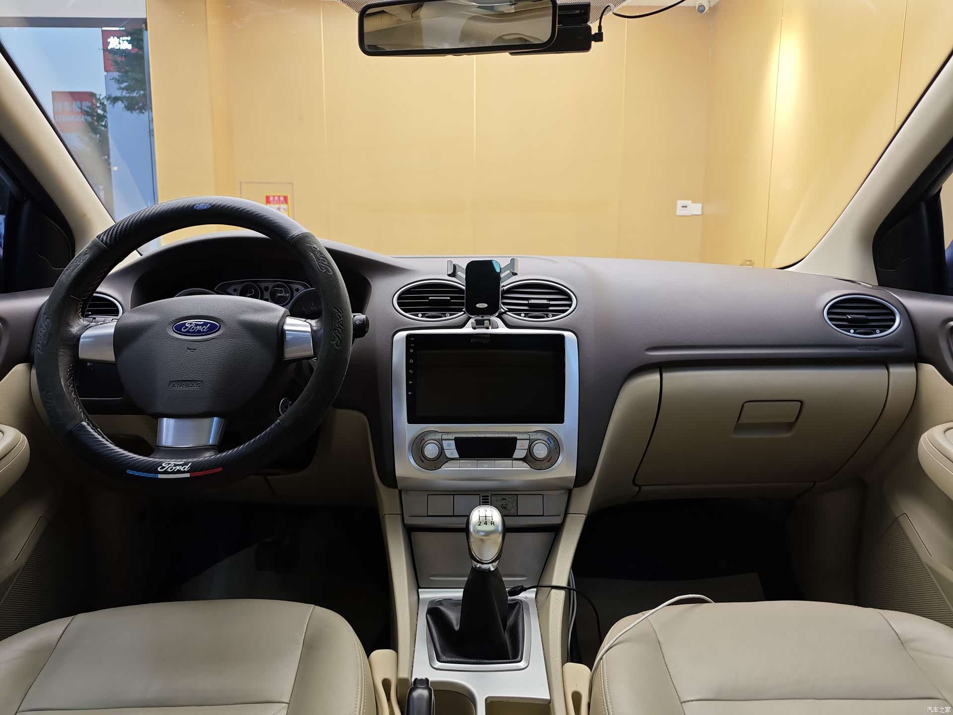 Ford Focus, 2014 19