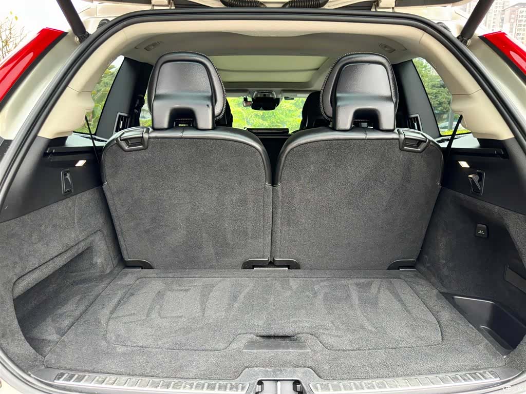 Volvo XC90, 2018 32