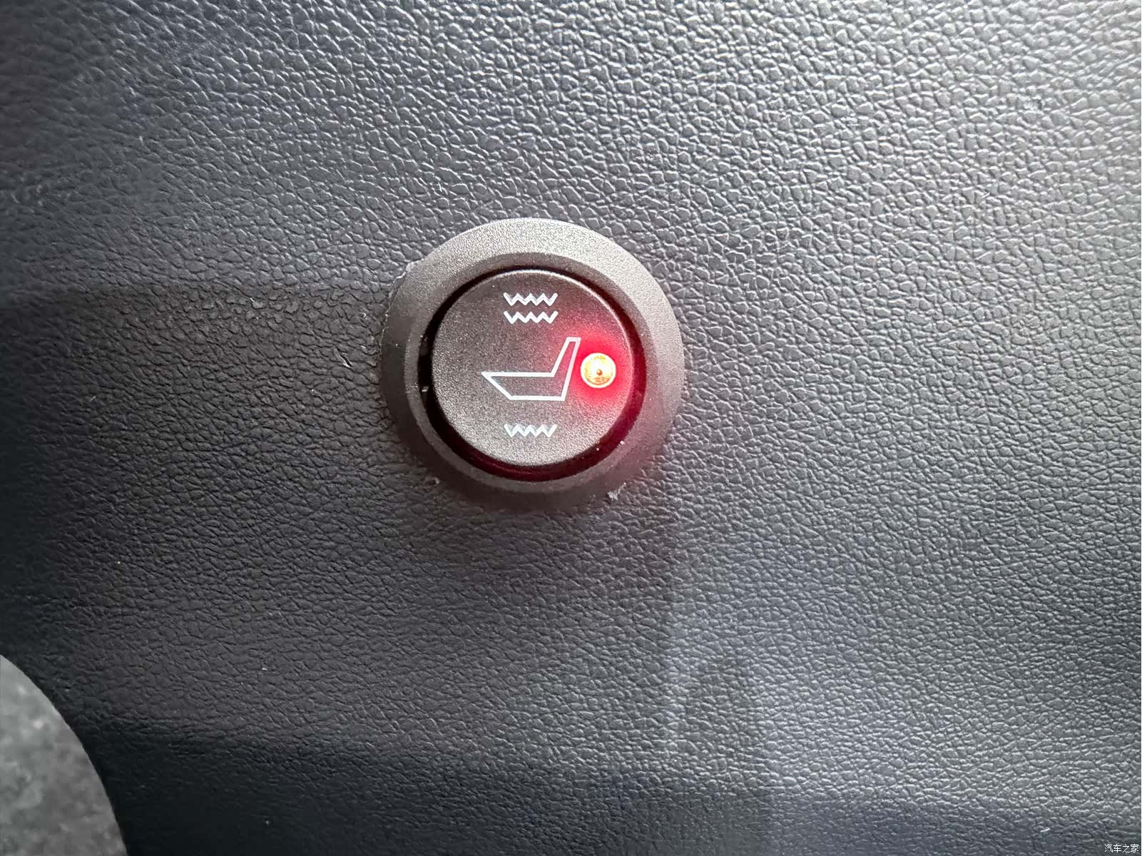 Toyota YARiS L, 2022 9