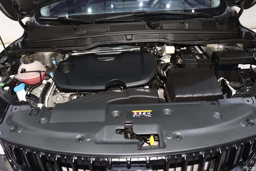 Geely Coolray, 2024 19