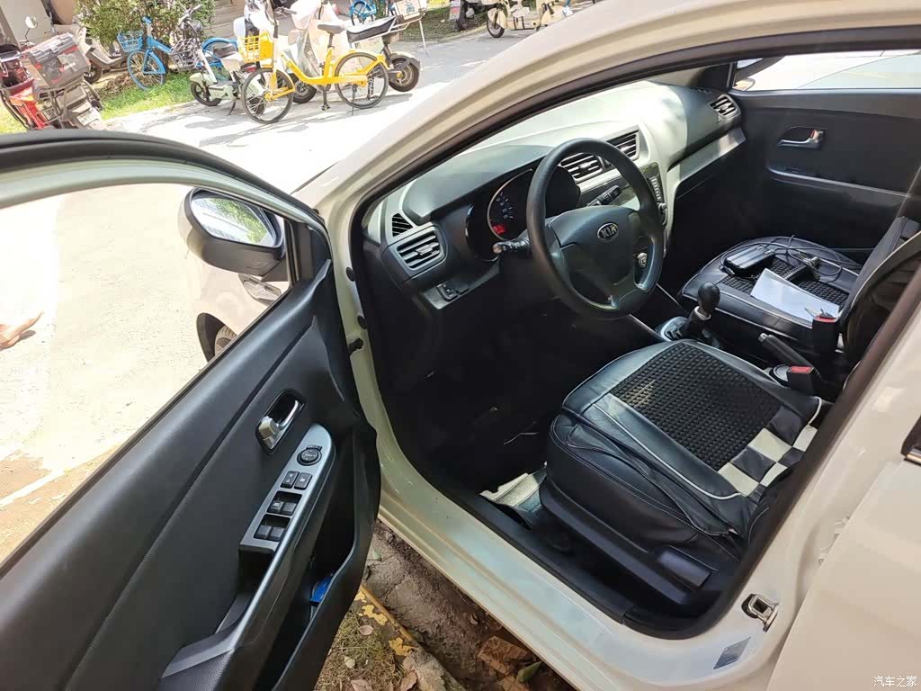 Kia K2, 2015 14