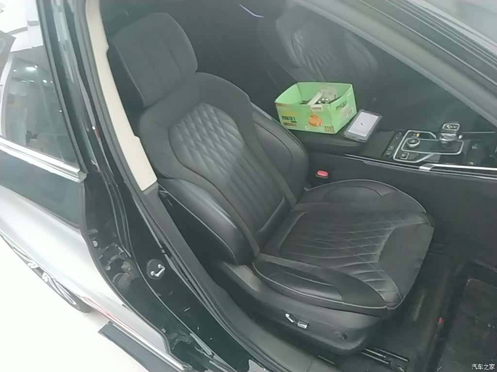 Hongqi HS5, 2023 25