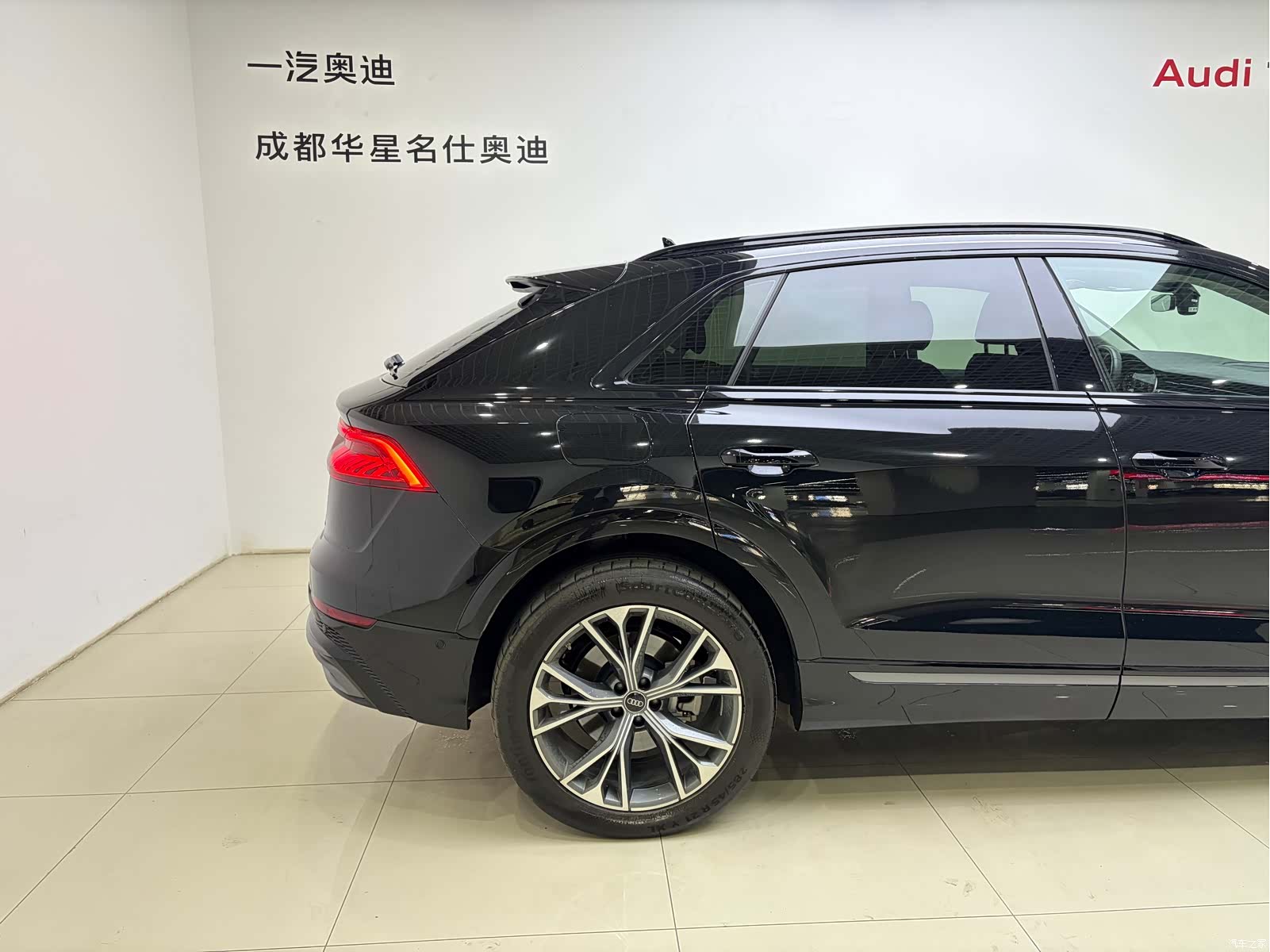 Audi Q8, 2024 7