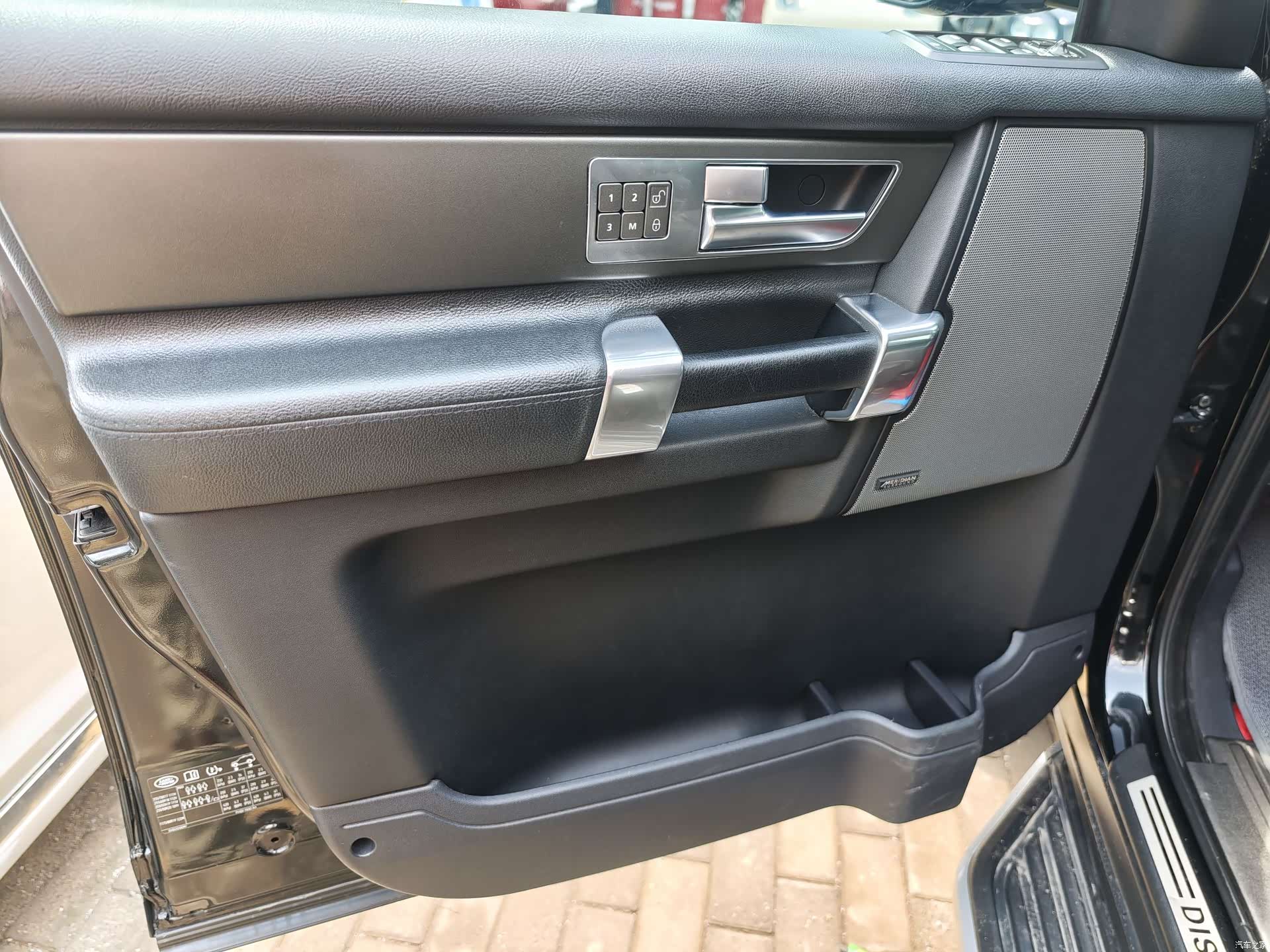 Land Rover Discovery, 2016 все фото