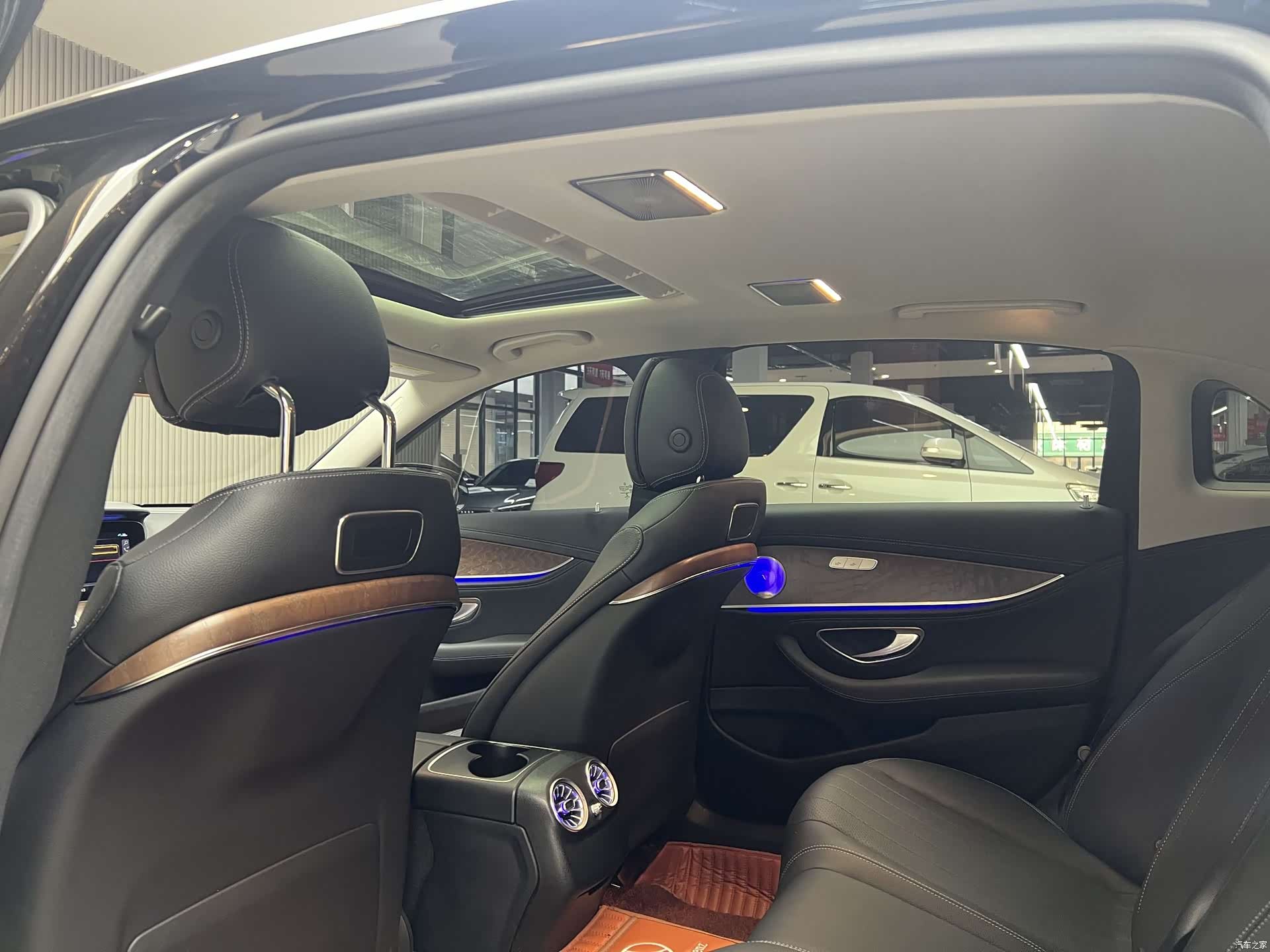Mercedes-Benz E-Class, 2018 13