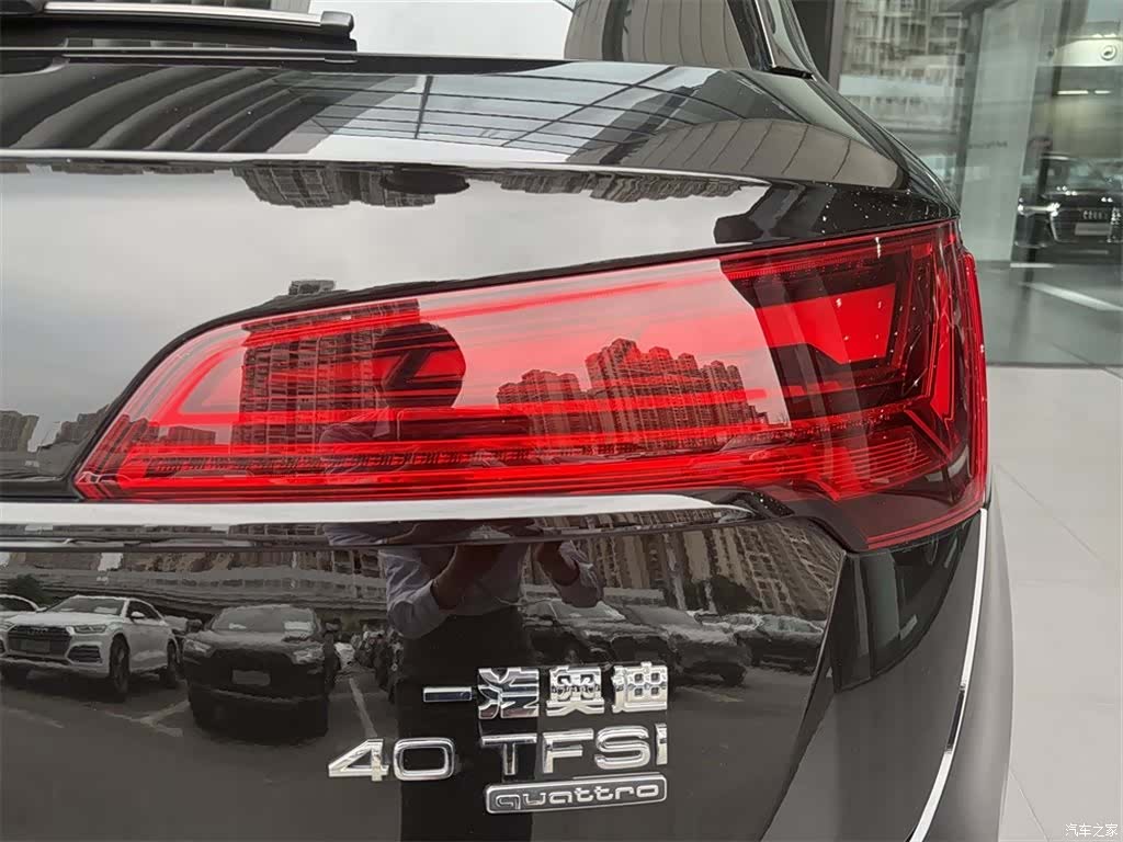 Audi Q5L, 2025 14