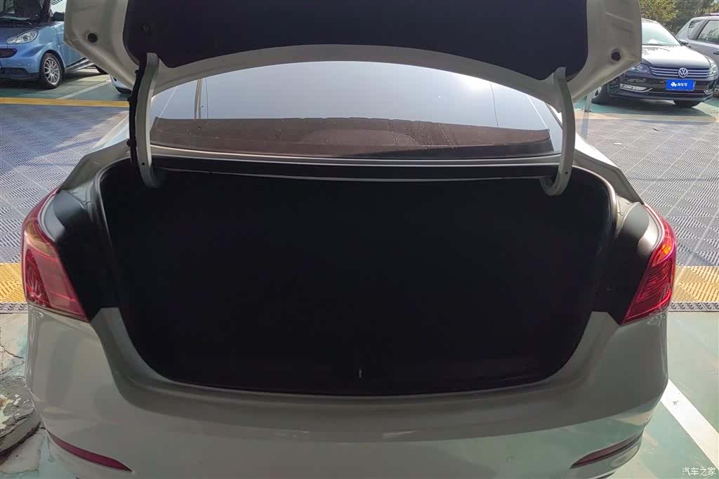Hyundai GLS, 2016 4