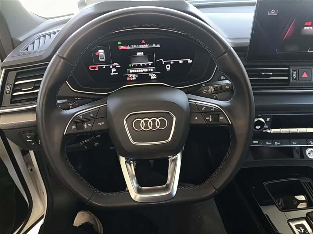 Audi Q5L, 2024 11
