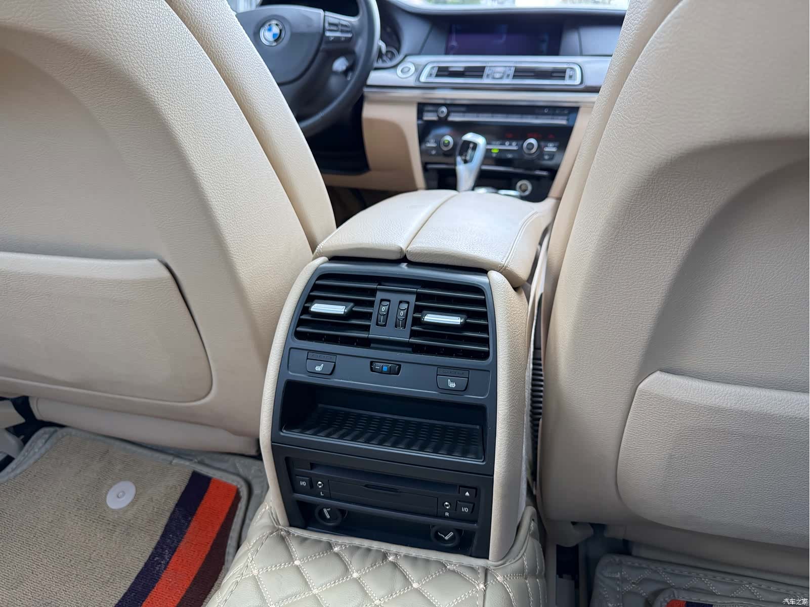BMW 7 Series, 2011 16