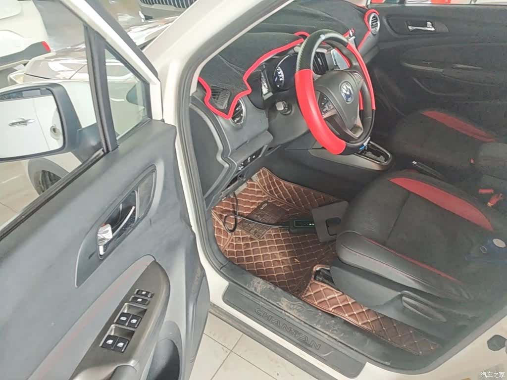 Changan CS15, 2018 13