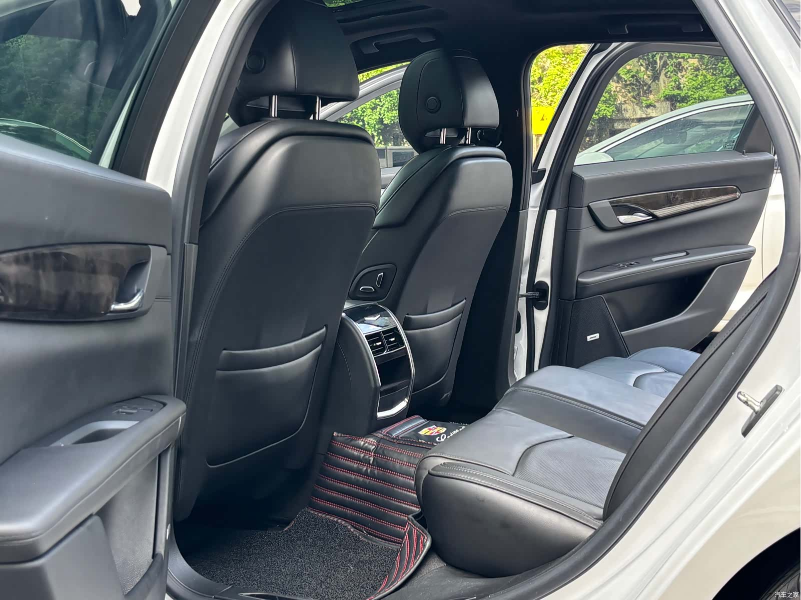 Cadillac CT6, 2022 9