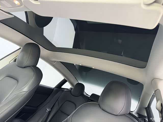 Tesla Model 3, 2023 15