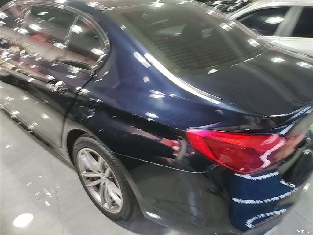 BMW 5 Series, 2018 все фото