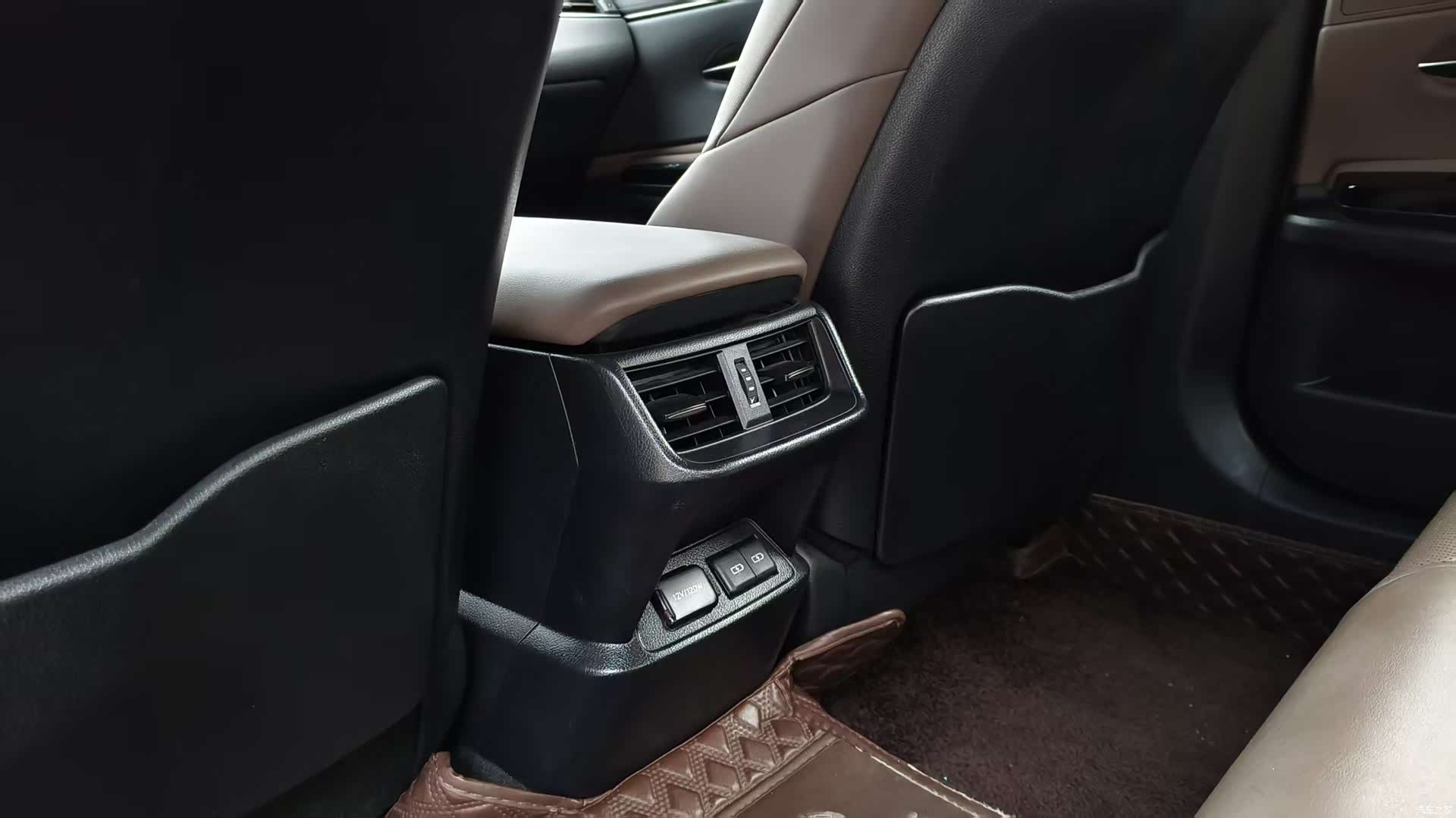 Lexus ES, 2022 25