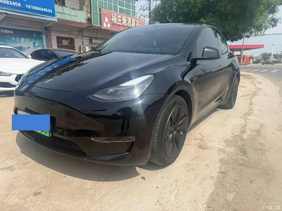 Tesla Model Y, 2021 3