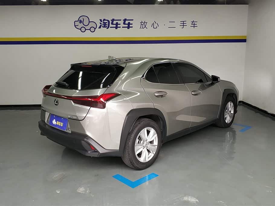 Lexus UX Lexus UX