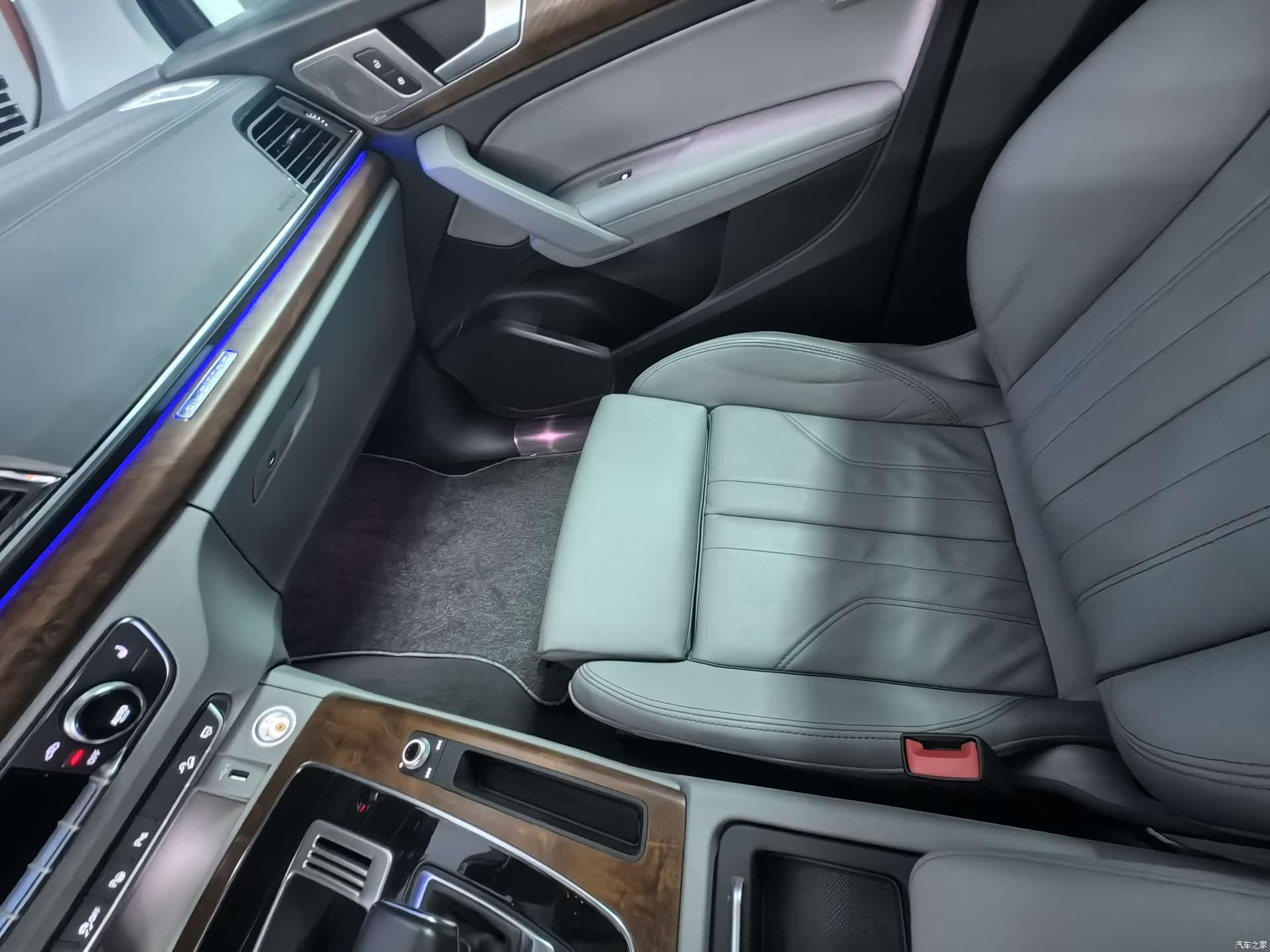 Audi Q5L, 2021 9