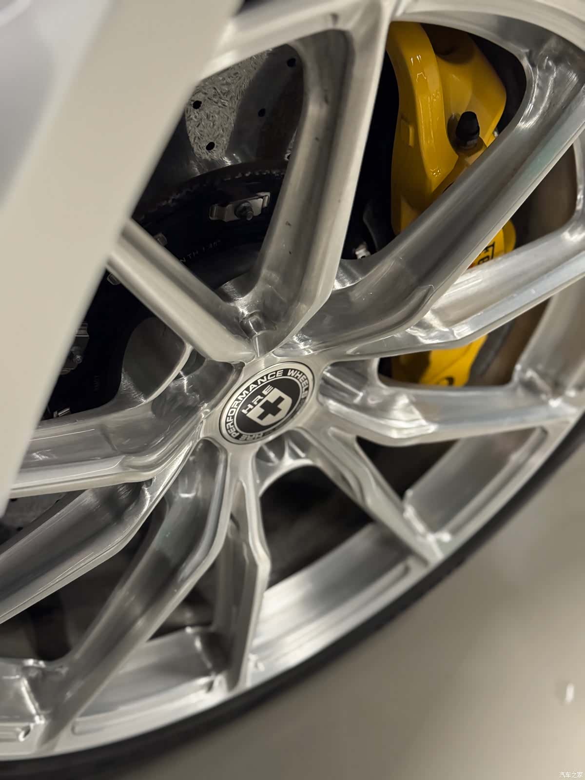 Ferrari 488, 2019 4