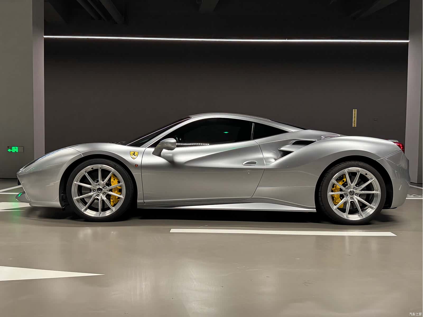 Ferrari 488, 2019 18