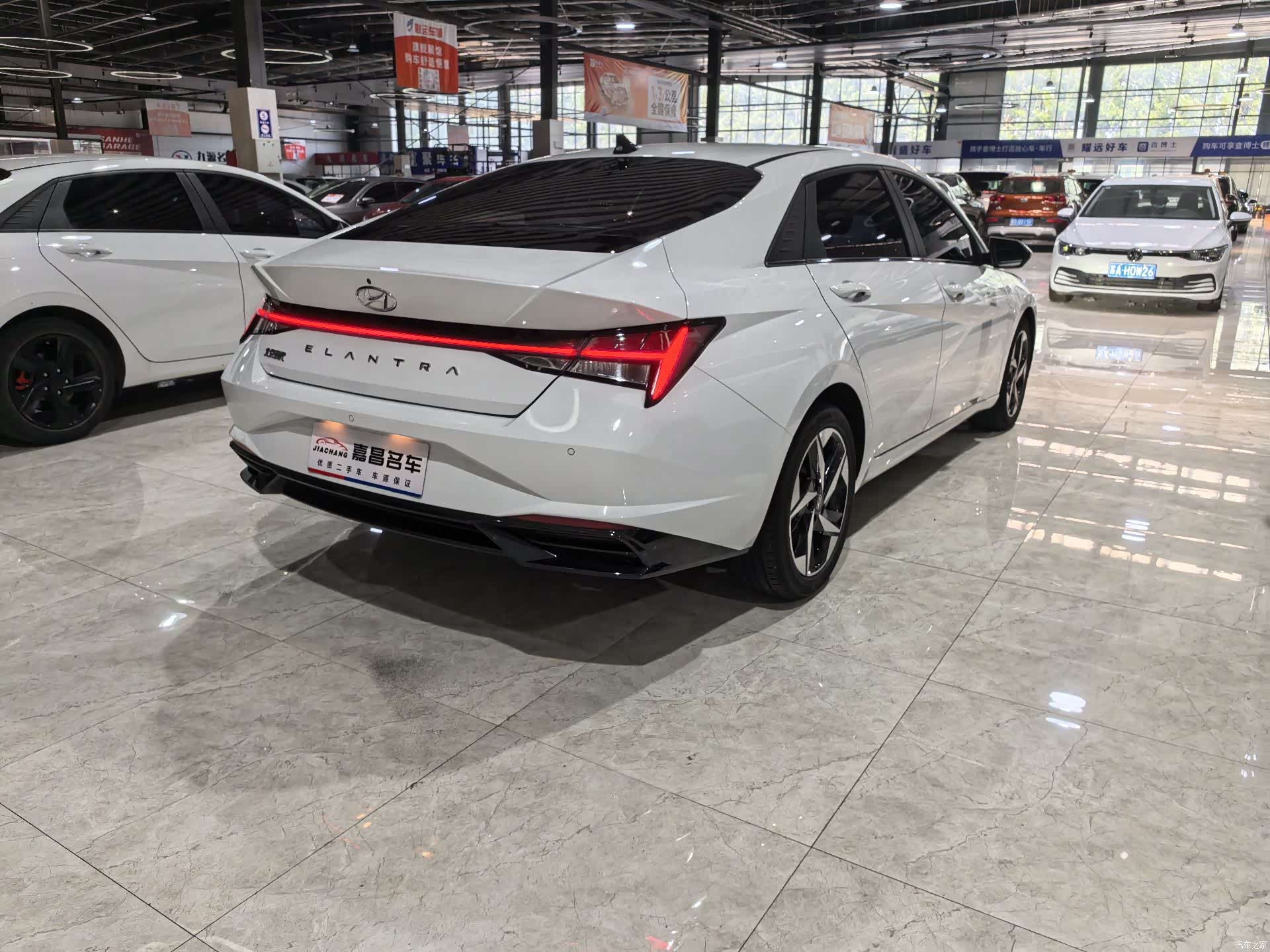Hyundai Elantra, 2023 2
