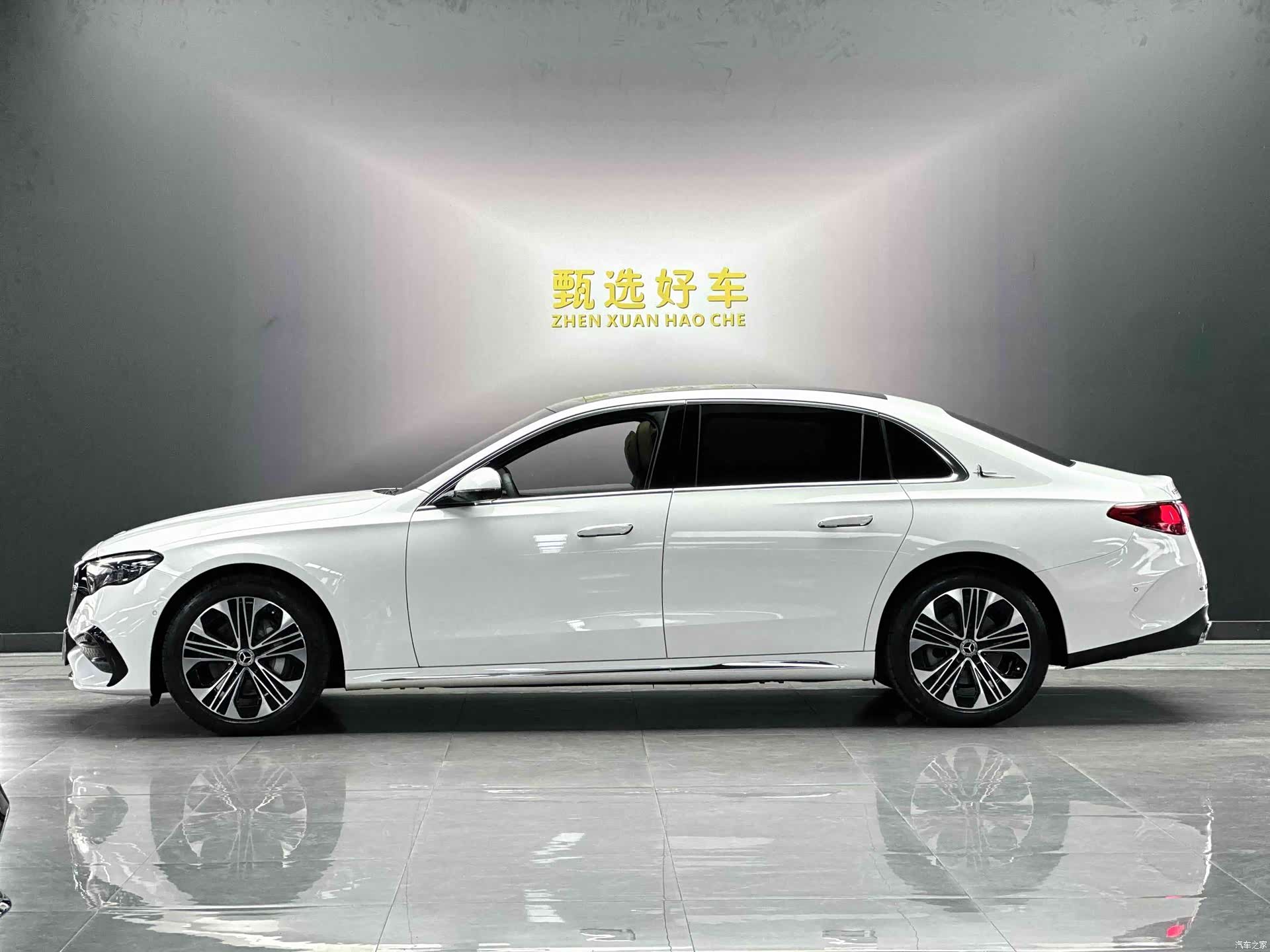 Mercedes-Benz E-Class, 2024 4