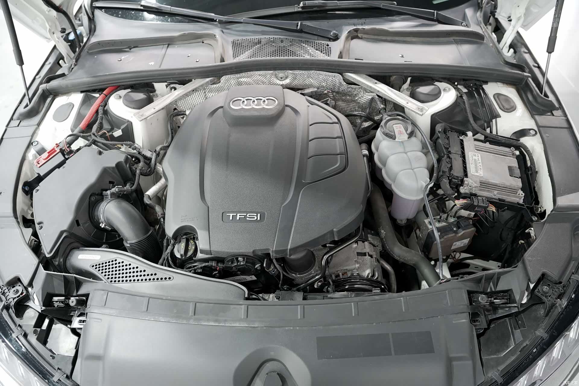 Audi A4L, 2021 22