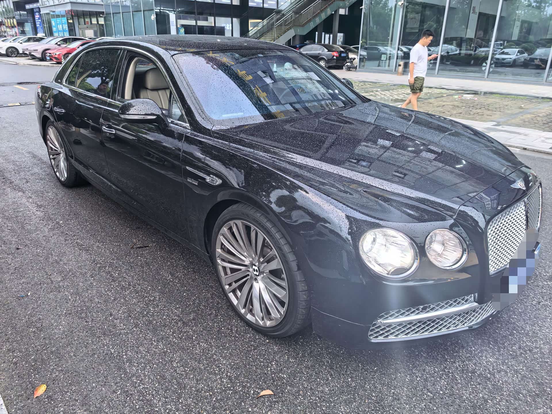 Bentley Flying Spur, 2015 17