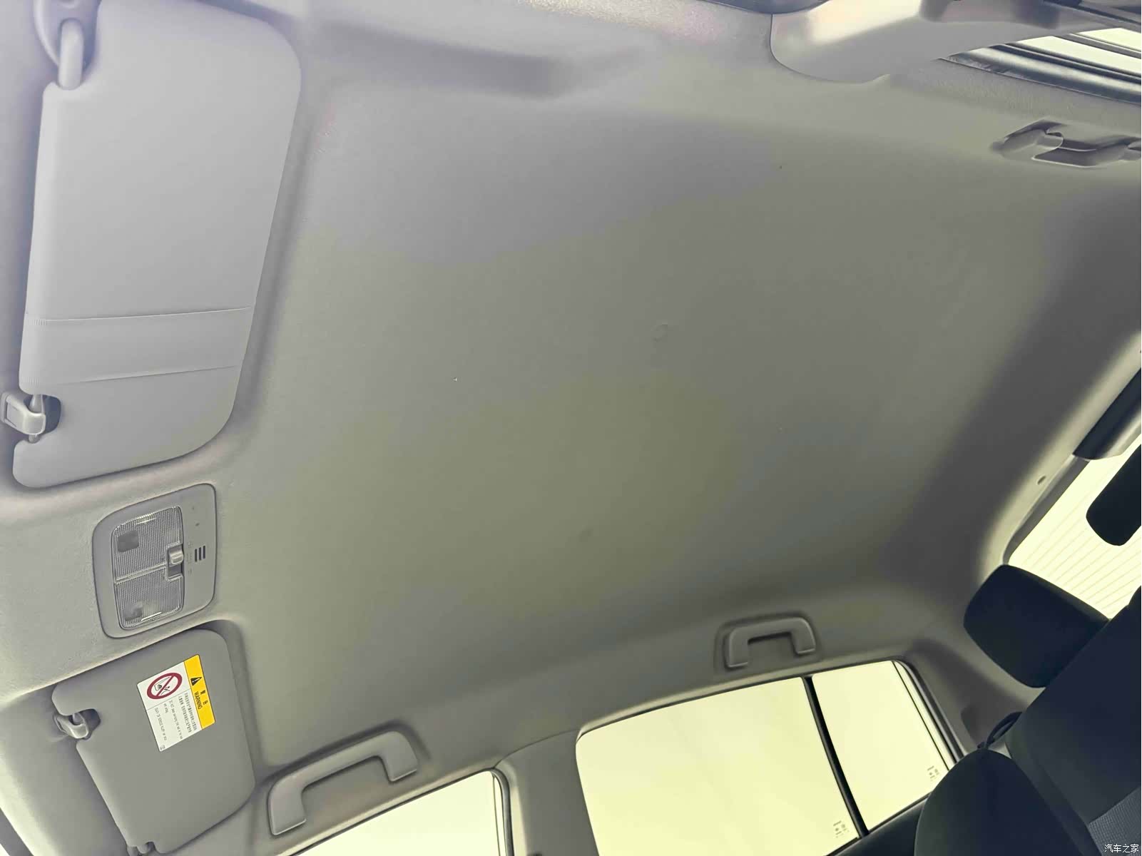 Toyota YARiS L, 2019 7