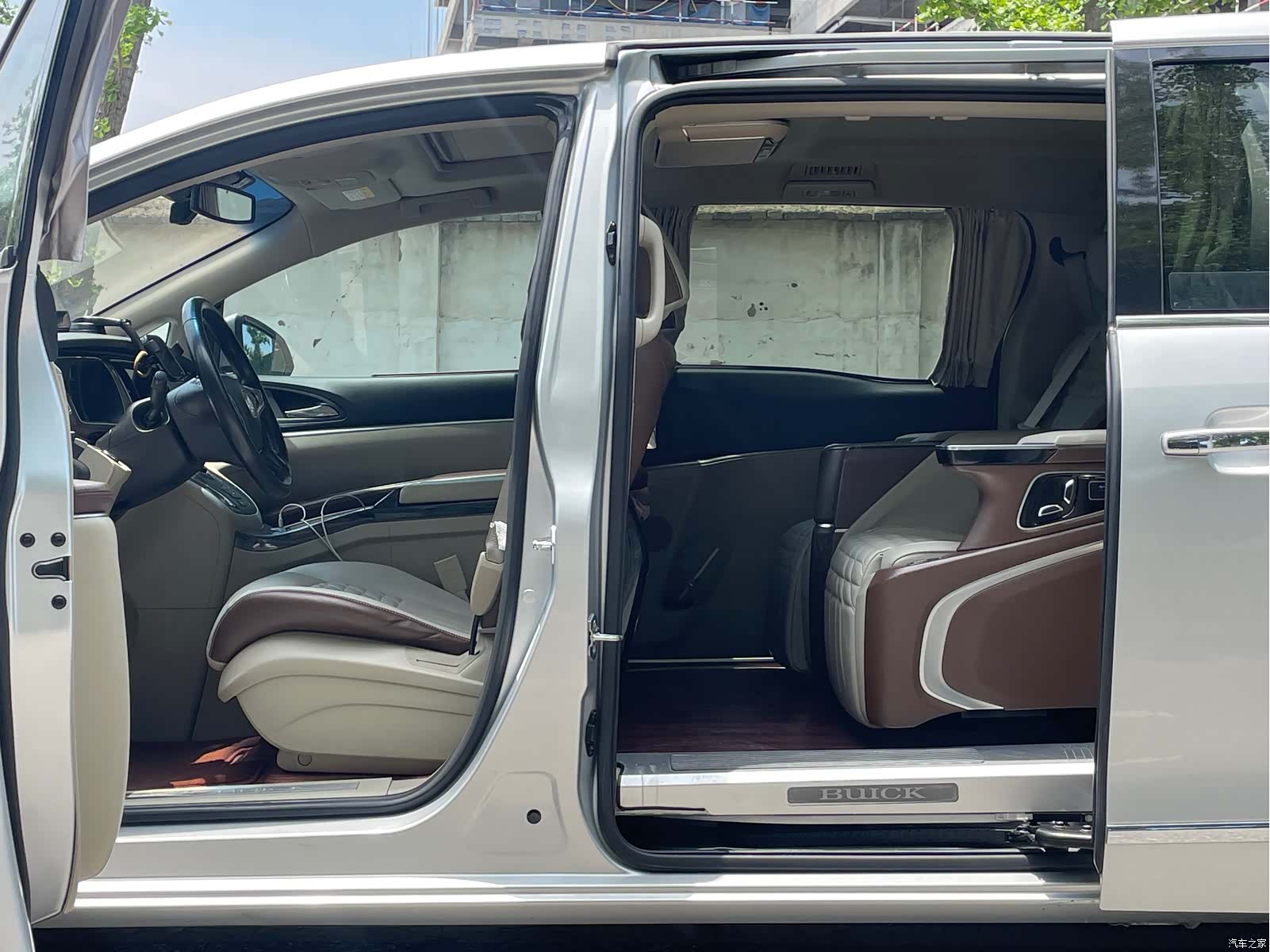 Buick GL8, 2019 11