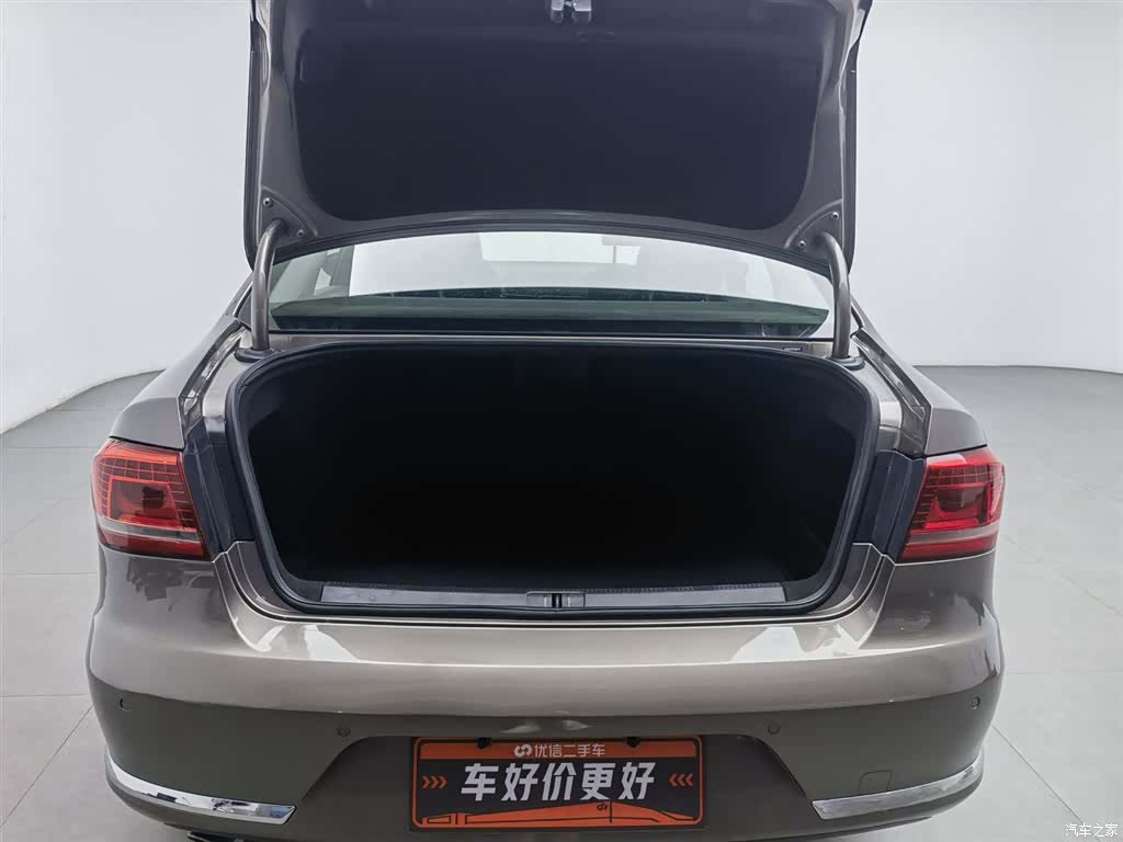 Volkswagen Magotan, 2015 16