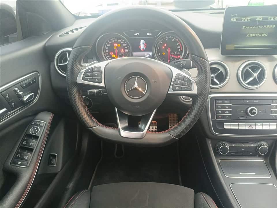 Mercedes-Benz CLA