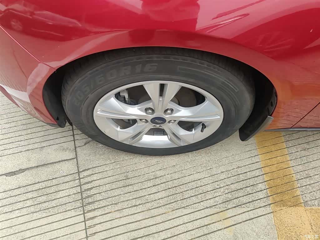 Ford Focus, 2015 23
