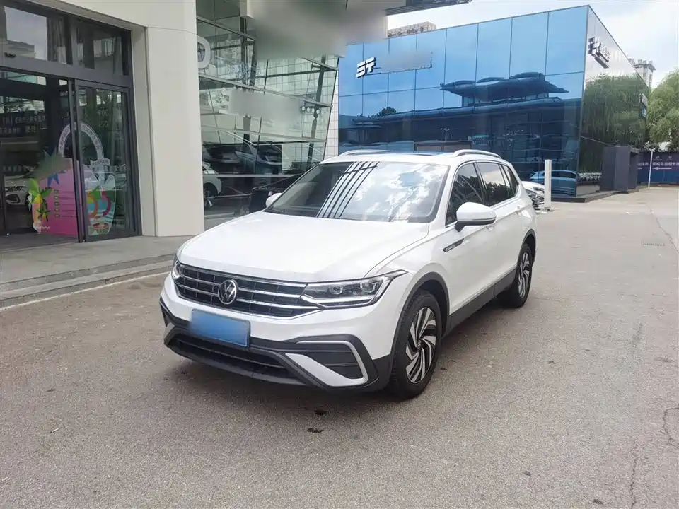 Volkswagen Tiguan L