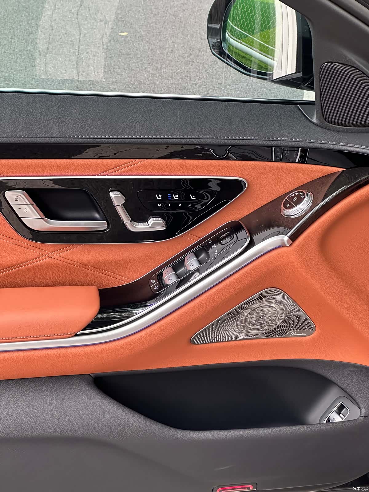 Maybach S-Class, 2023 29