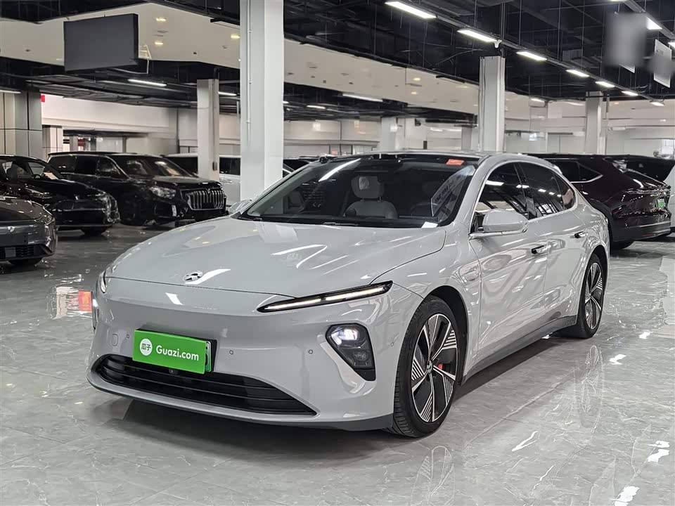 NIO ET7