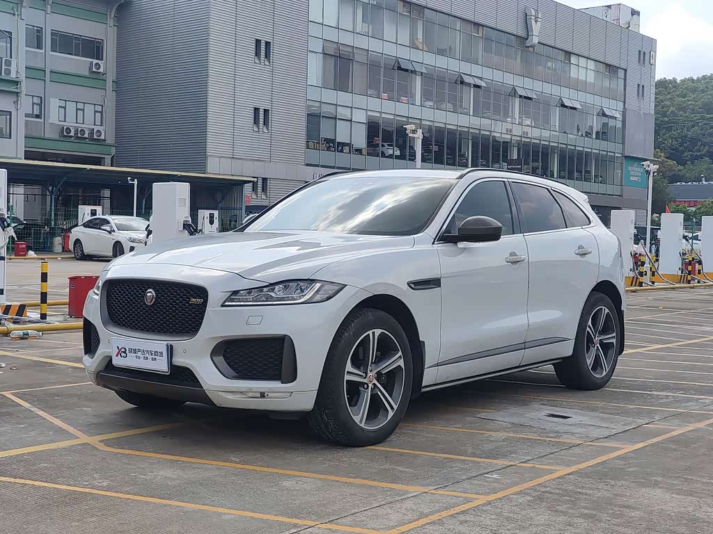 Jaguar F-Pace