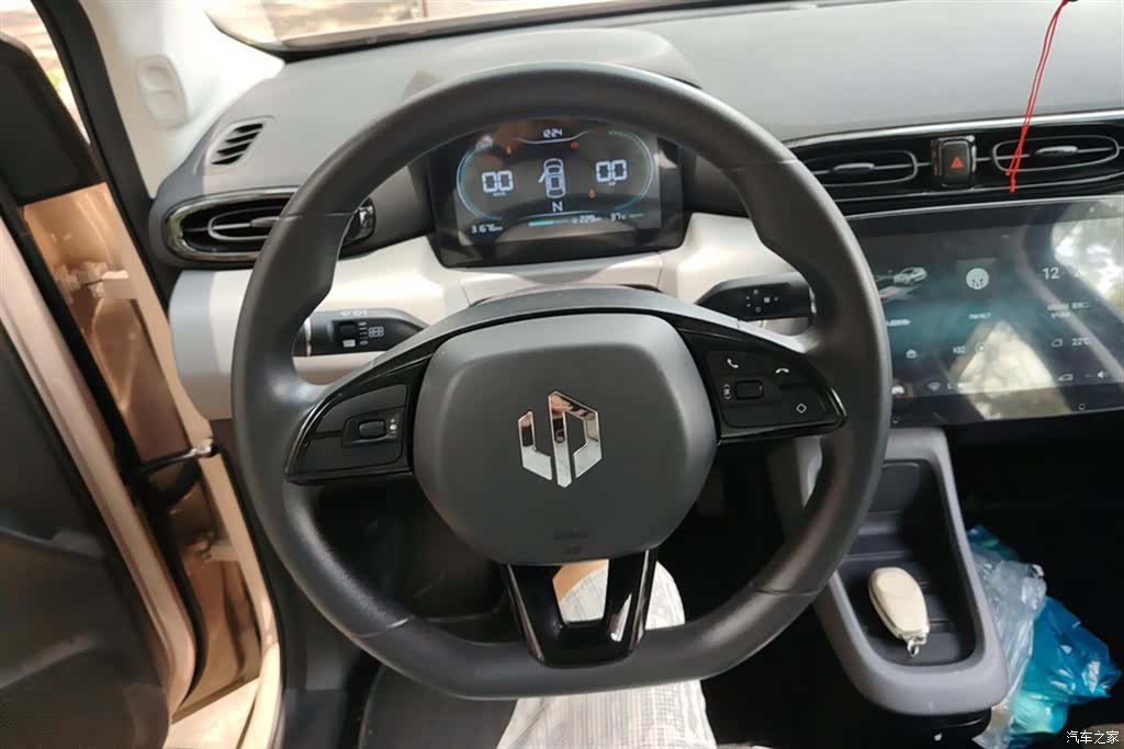 Leapmotor T03, 2021 15