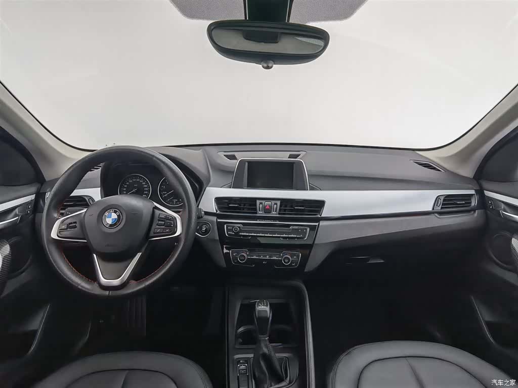 BMW X1, 2017 все фото