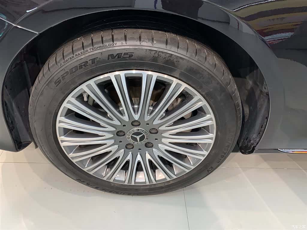 Mercedes-Benz E-Class, 2024 21