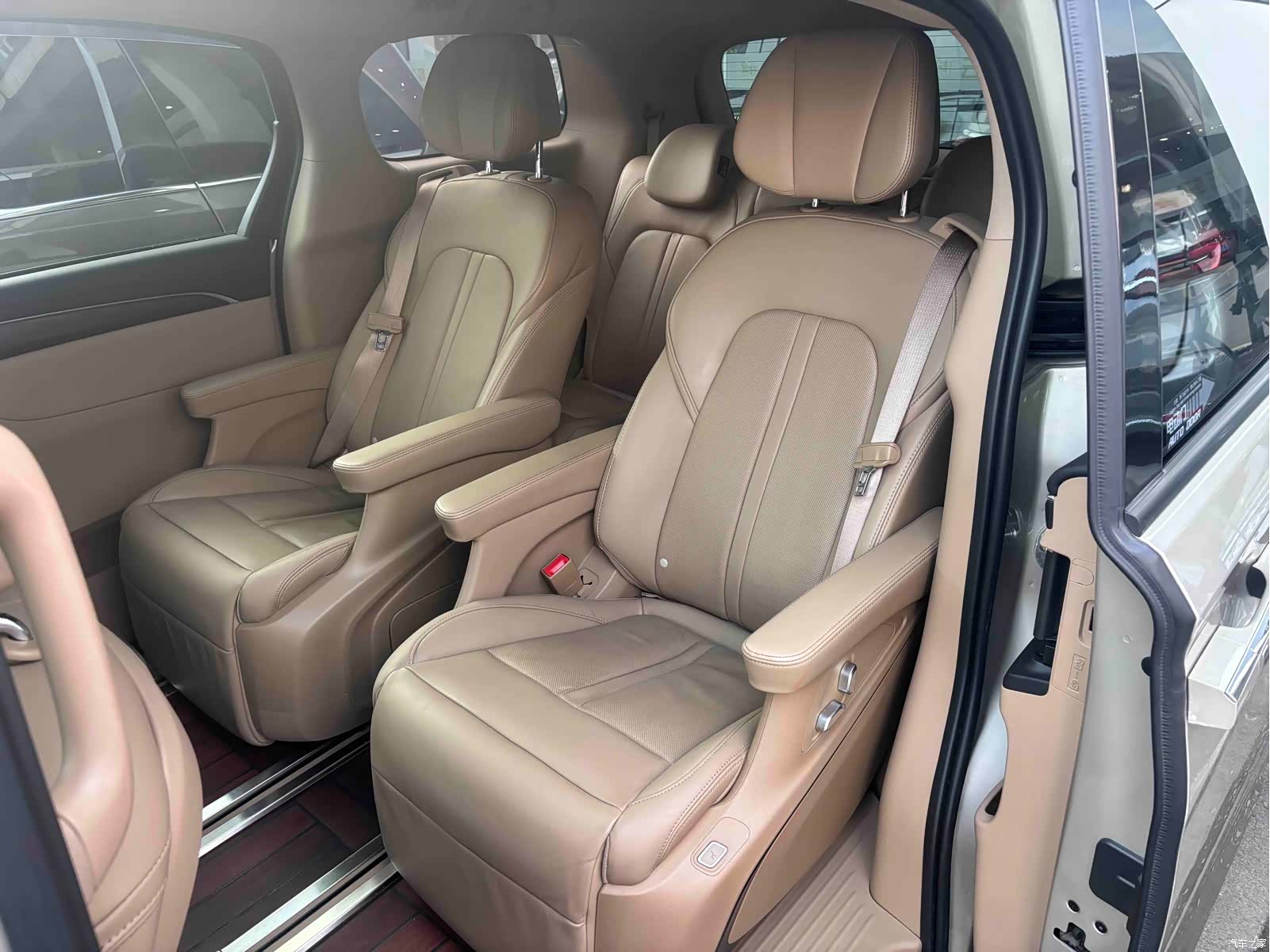 Buick GL8, 2020 7