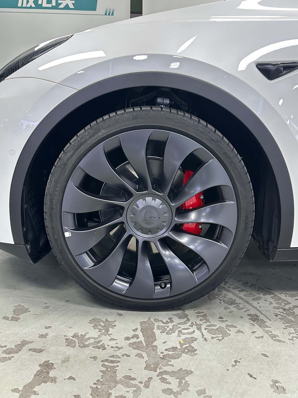 Tesla Model Y, 2022 4