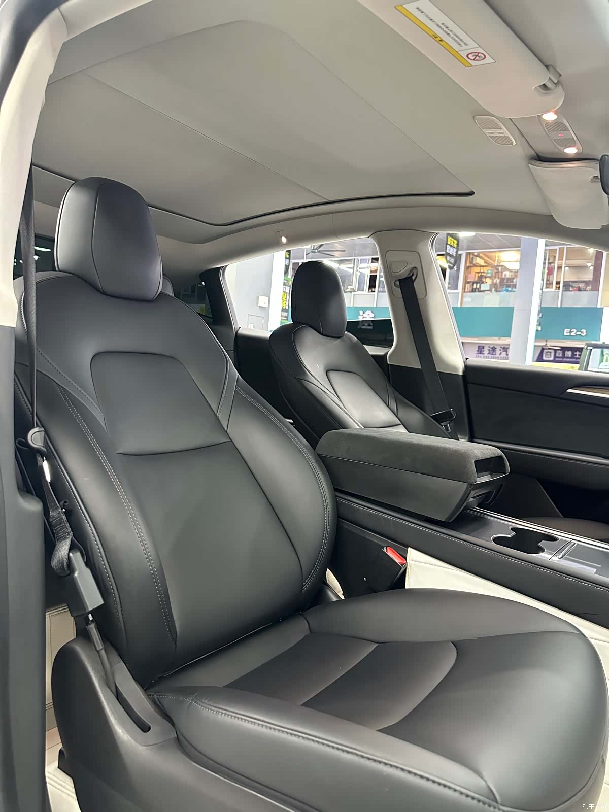 Tesla Model Y, 2022 21