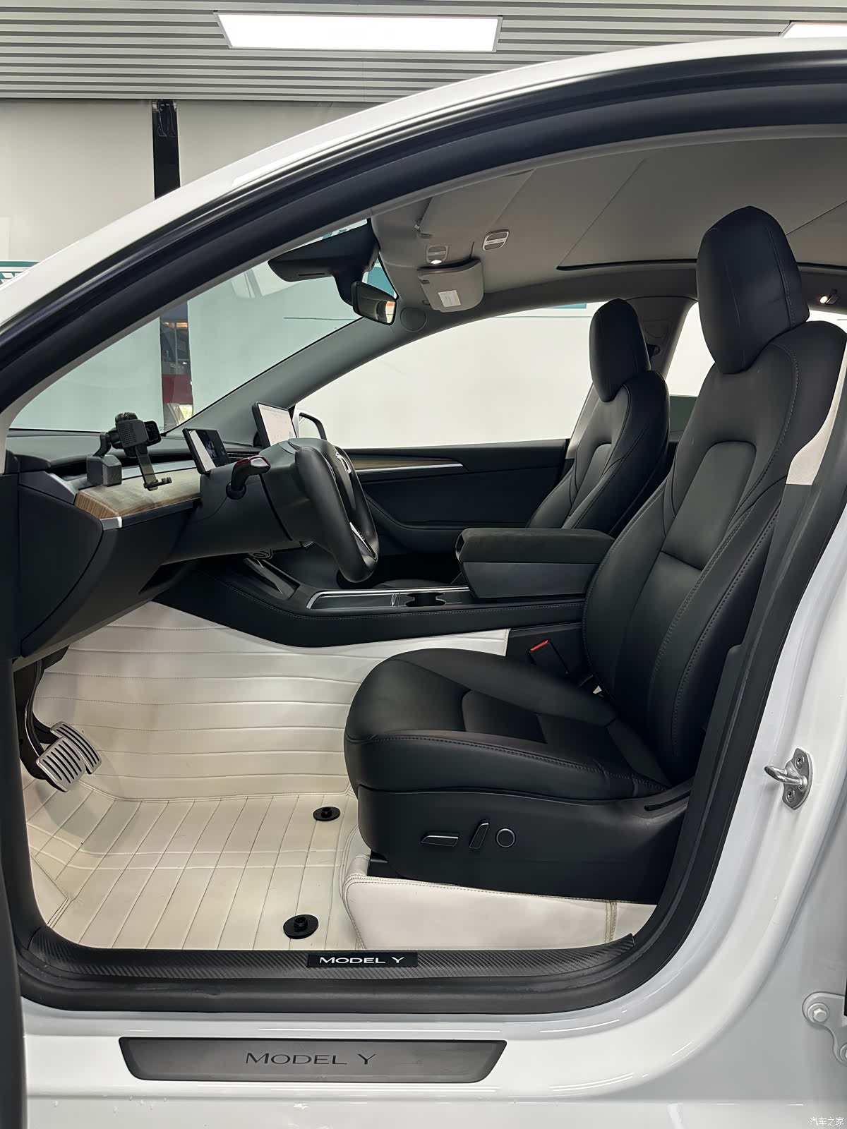 Tesla Model Y, 2022 14
