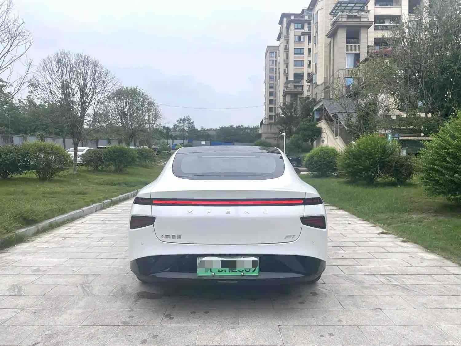 Xpeng P7, 2022 12