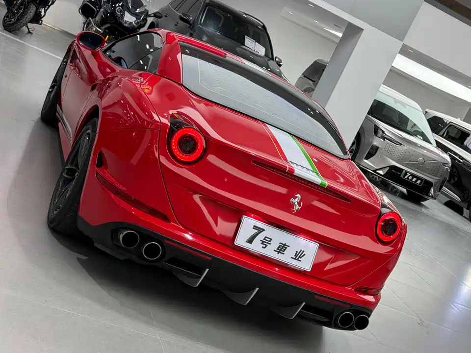 Ferrari California T
